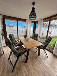 A seating area at Casa M-MiMi"s Paradise