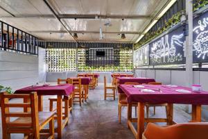 Foto Bangalore’is asuva majutusasutuse SPOT ON Canton Lodging And Boarding galeriist