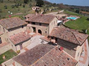Bazén v ubytování Borgo Sant'Apollinare - Resort nebo v jeho okolí