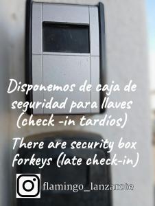 a picture of a microwave with the words at Apto con Hidromasaje sweet Charco by flamingo house in Arrecife