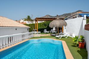 Bazén v ubytování Villa mariposa nebo v jeho okolí