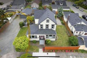 Gallery image of Family Compound w/Guest House and game room! in Tacoma