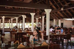 Restaurace v ubytování Coconut Lagoon Kumarakom - A CGH Earth Experience
