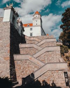 Fotografie z fotogalerie ubytování Extralarge Queen Room in the Heart of Bratislava with Terrace v destinaci Bratislava
