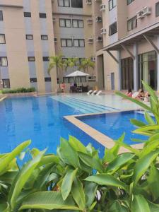 Hồ bơi trong/gần Condo • WIFI up to 100mbps • Infinity Pool