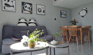 Gallery image of Panda ZuoKe Besucher Apartment 熊猫坐客民宿 in Kunming