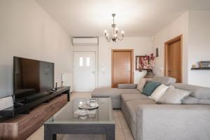 Μια τηλεόραση ή/και κέντρο ψυχαγωγίας στο Creta Luxury Villas