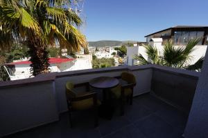 A balcony or terrace at La Bonita Marina Hotel Bodrum