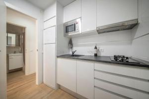 Kuchyň nebo kuchyňský kout v ubytování Apartamento a 100 metros de la playa