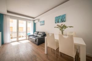 Posezení v ubytování Apartamento a 100 metros de la playa