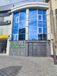 Η πρόσοψη ή η είσοδος του VEAGAT B&B