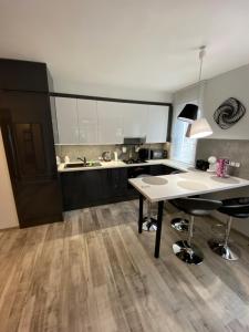 Kjøkken eller kjøkkenkrok på Janka11 Apartman