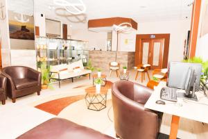 A seating area at Hotel Ancora
