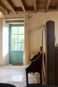 Φωτογραφία από το άλμπουμ του L'Écurie at Closerie Les Roches - Cozy 2 Bed Country Cottage σε Bouillé-Loretz
