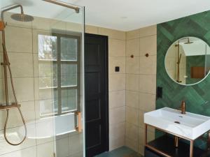 Koupelna v ubytování B&B Catharinenburg Golf & Wellness