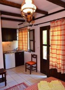 Kuchyň nebo kuchyňský kout v ubytování Hotel Maria + 37 fotografií