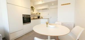 Galeriebild der Unterkunft Peaceful & Central located apartment close to the nature reserve / Panne A Cote in De Panne