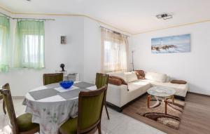 Posedenie v ubytovaní Nice Apartment In Rijeka