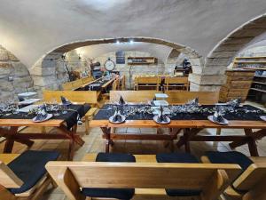 Reštaurácia alebo iné gastronomické zariadenie v ubytovaní Penzion u Marešů