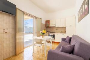 Kuchyň nebo kuchyňský kout v ubytování Casa vacanze Tafuro