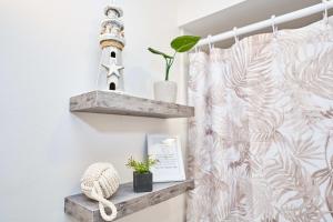 Gambar di galeri bagi 5 mi to Beaches, private, end unit, relaxing, POOL! di Fort Myers