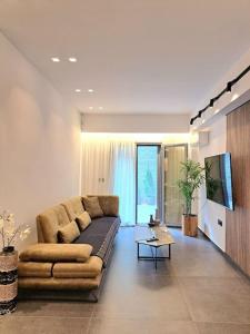 TV/trung tâm giải trí tại Carmen's cozy&luxury apartment!
