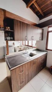 Kuchyň nebo kuchyňský kout v ubytování Apartamento Turístico En Calarcá Quindío a 10 min de Armenia