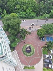 an aerial view of a park with a fountain at Rio stay Residence Flat Com Wi-Fi e Cozinha in Rio de Janeiro
