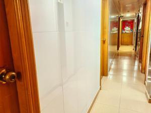 Imagine din galeria proprietății Jinnsti Guesthouse 景士迪宾馆 în Hong Kong