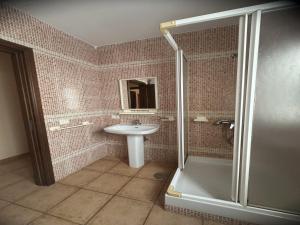 A bathroom at Apartamento vacacional Fuerteventura 1A Még 10 kép