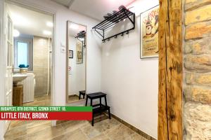 Kúpeľňa v ubytovaní Little Italy Bronx Apartment