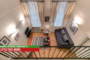 Posedenie v ubytovaní Little Italy Bronx Apartment