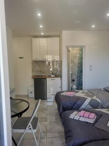 Kuchyň nebo kuchyňský kout v ubytování Apartman Aleksandar 1