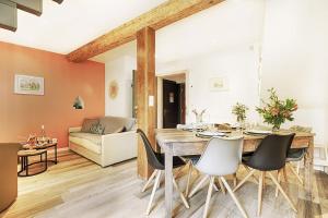 Posezení v ubytování BREDALA**** Gîte maison Alsacienne avec Jardin + 26 fotografií