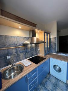 A kitchen or kitchenette at Dúplex Río Madera