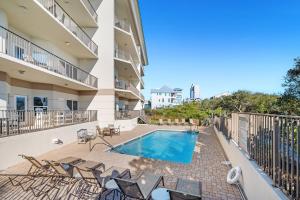 Bassein majutusasutuses The Legacy Unit 203 või selle lähedal