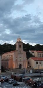 Fotografie z fotogalerie ubytování KAZADIZA Superbe T4, classé 3 étoiles, sur le port v destinaci Port-Vendres