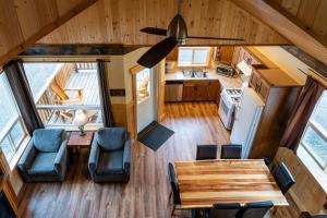 Kuchyň nebo kuchyňský kout v ubytování Manning Park Resort