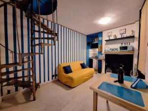 Kuchyňa alebo kuchynka v ubytovaní OlimpiApartment
