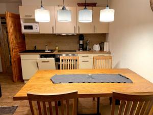 Η κουζίνα ή μικρή κουζίνα στο Ferienhaus Erholung Pur +4 φωτογραφίες
