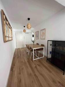 Η κουζίνα ή μικρή κουζίνα στο Apartamento a 50m de la playa en Guardamar +10 φωτογραφίες