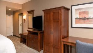 TV a/nebo společenská místnost v ubytování Hampton Inn & Suites Rochester/Victor