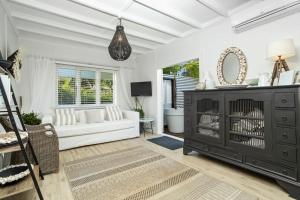 Et opholdsområde på The French Cottage by Waiheke Pure