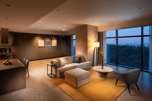 DoubleTree By Hilton Seoul Pangyo Residences的休息区