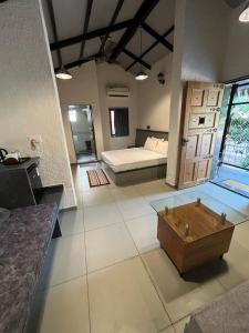 Afbeelding uit fotogalerij van Parnakuti Cottage in Trimbak