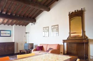 A seating area at Casa Vacanze Mazzanti