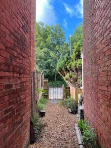 Κήπος έξω από το Bournemouth. Private Self Contained space.