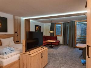 TV a/nebo společenská místnost v ubytování Hotel und Appartementhof Waldeck
