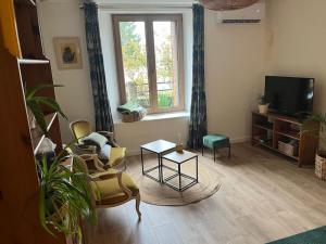 Gallery image of Appartement cosy au calme in Mérey-sous-Montrond