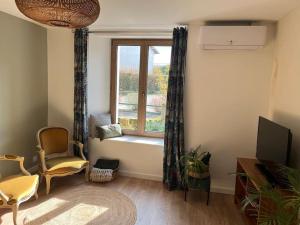 Gallery image of Appartement cosy au calme in Mérey-sous-Montrond